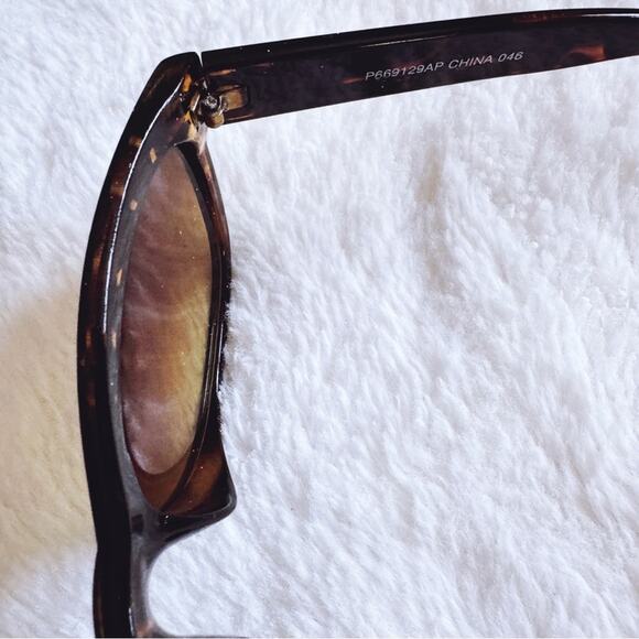 Rina Tortoise Brown Sunglasses - Picture 5 of 12